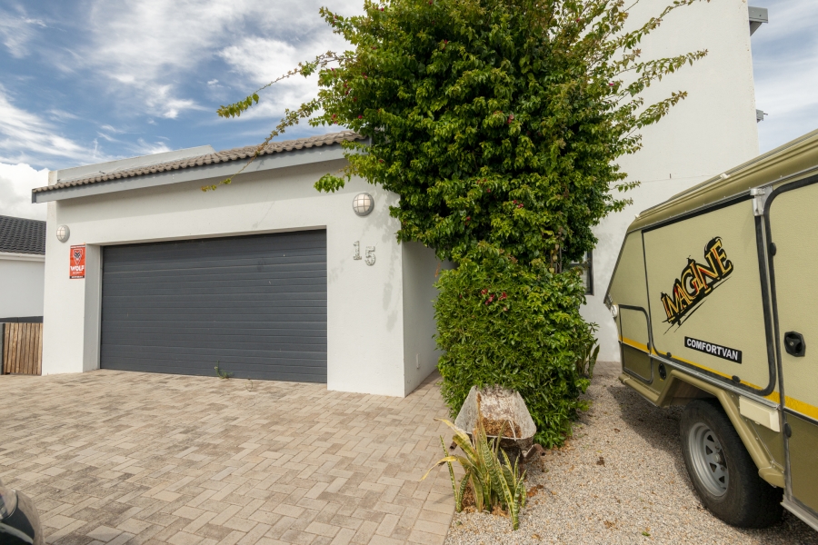 4 Bedroom Property for Sale in Country Club Western Cape